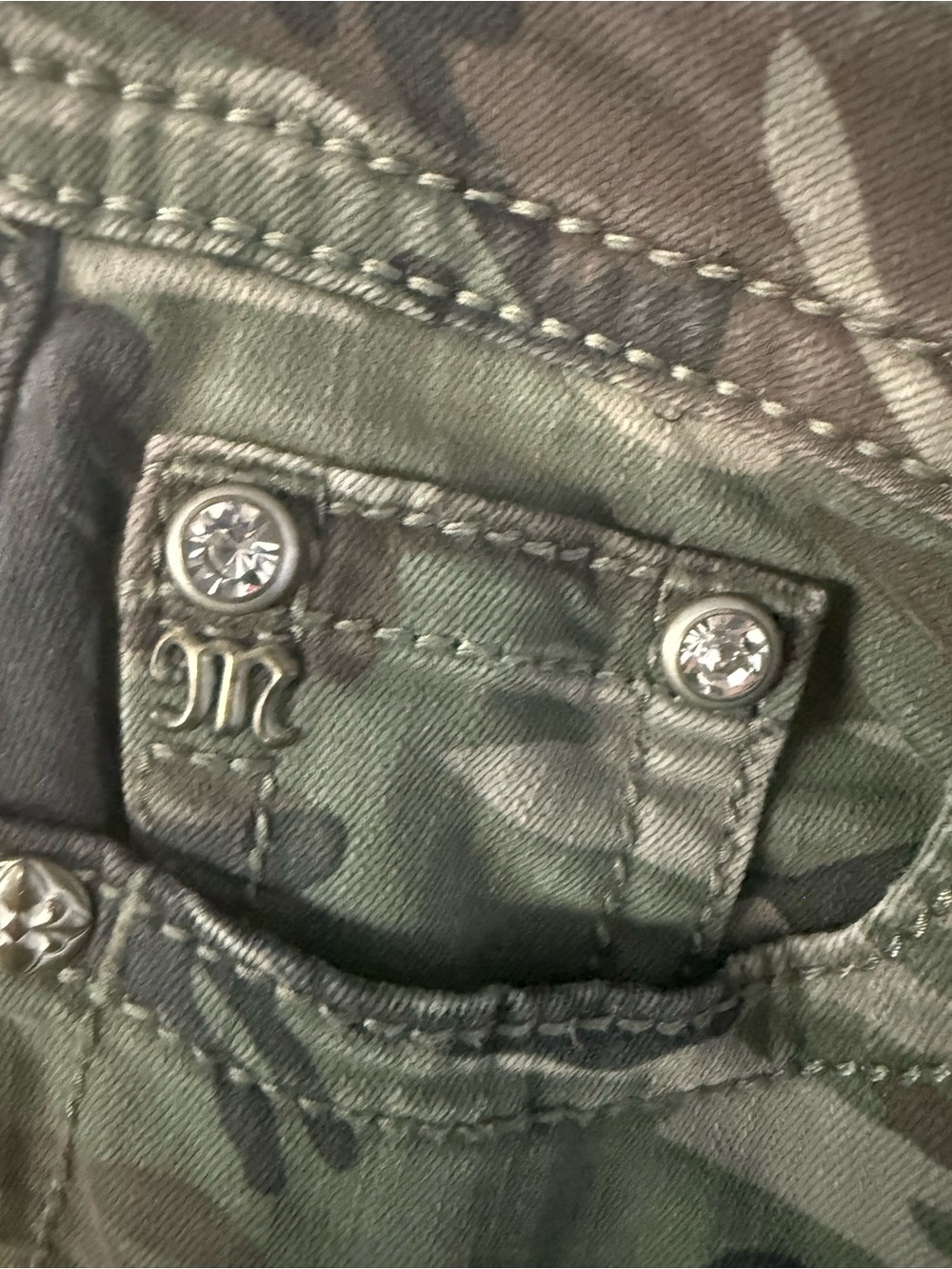 Miss Me Olive Camo Skinny Jeans - Picture 4 of 16